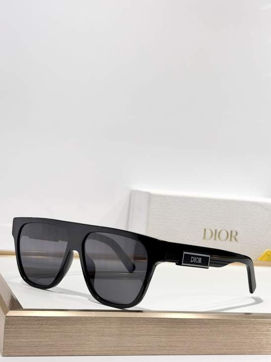 Picture of Dior Sunglasses _SKUfw76988826fw